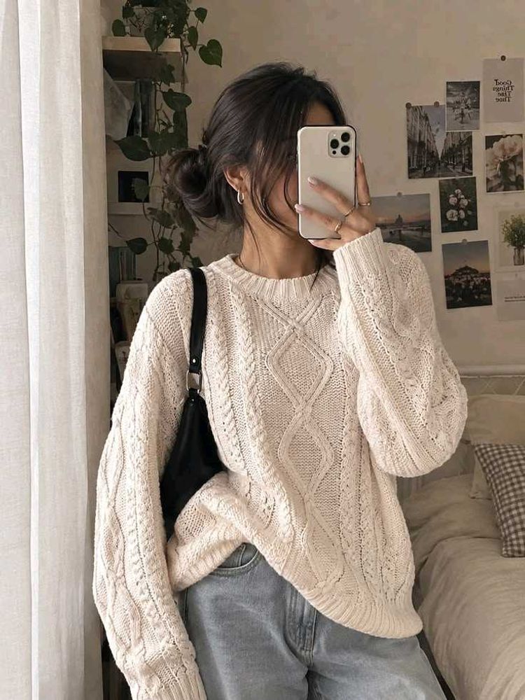 New with tag Cream Cable Knit Sweater