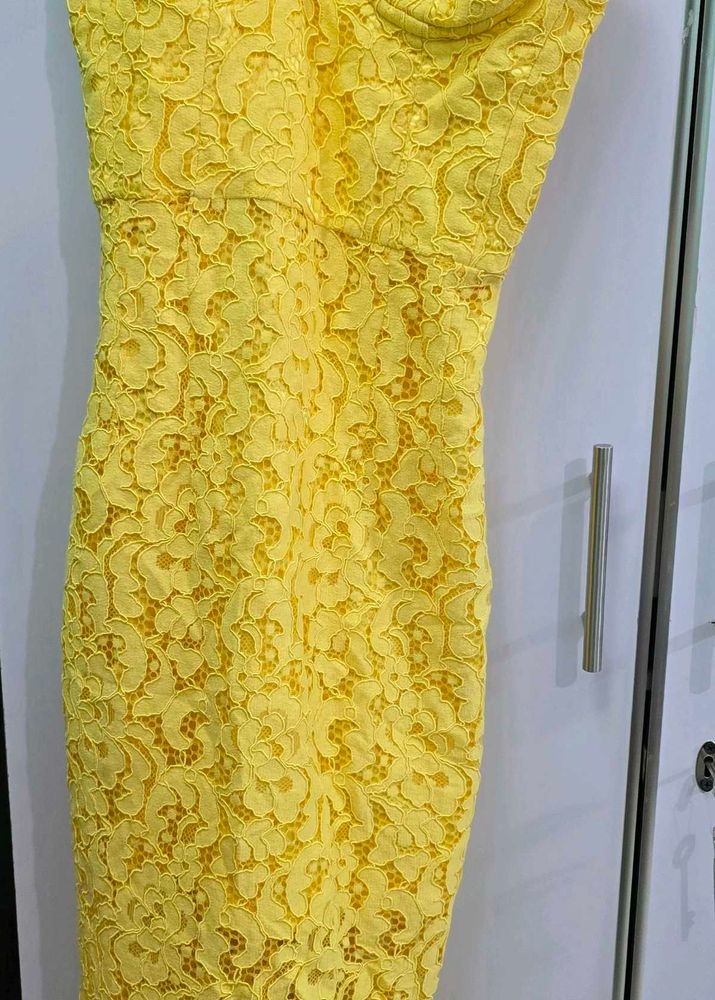 Stunning Yellow Lace Bodycon Dress