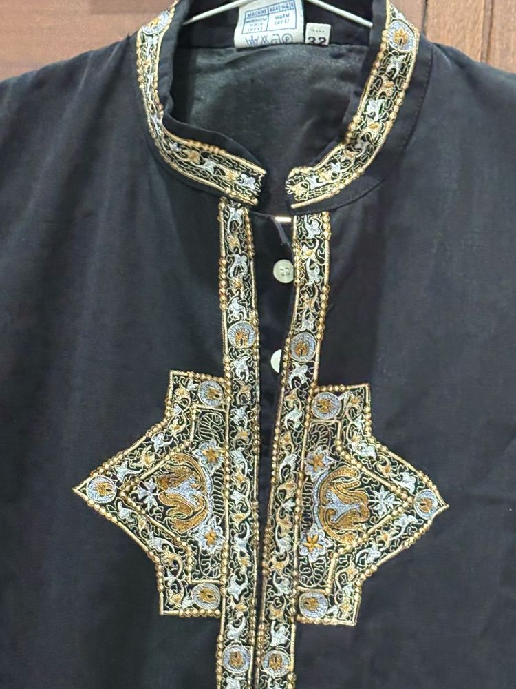 Black Embroidered Kurta