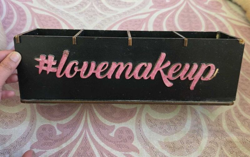 makeup organiser