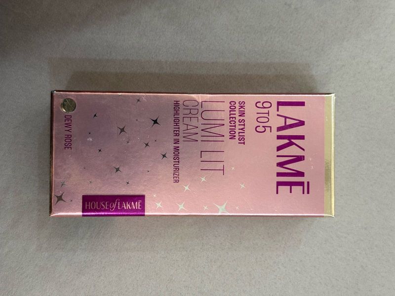 Lakme Lumi Lit Highlighter
