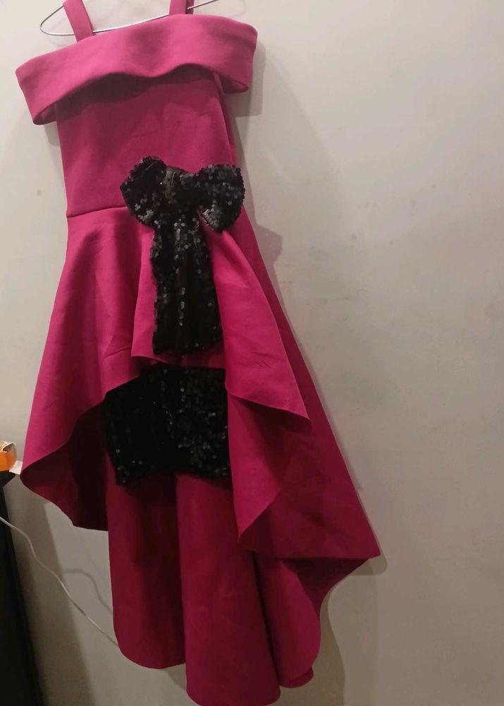 Stunning Fuchsia Gown with Black Sequin Bow