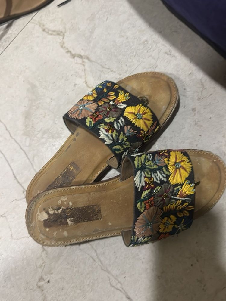 Embroidered Floral Slide Sandals