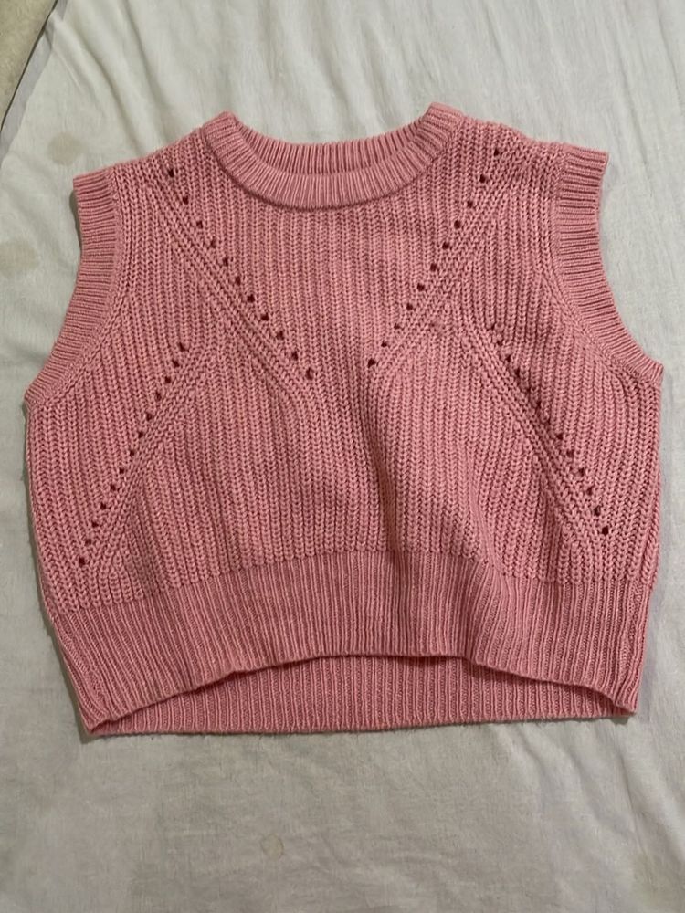 Pink Knit Cropped Vest🎀🫶🏻