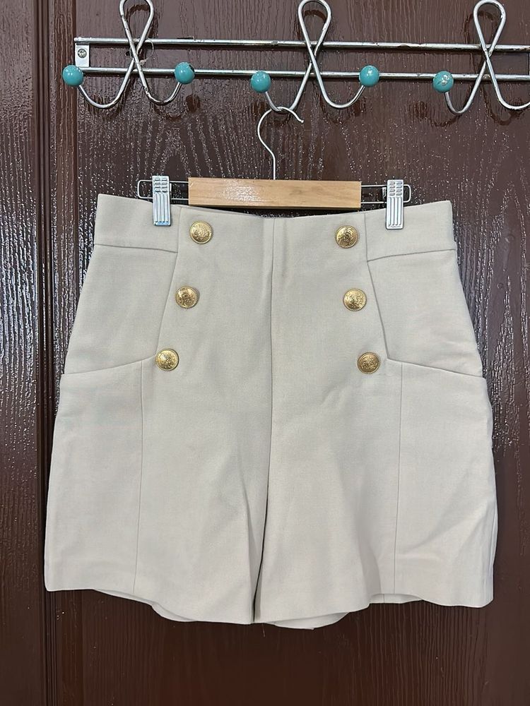 ZARA high waisted shorts with Gold Buttons
