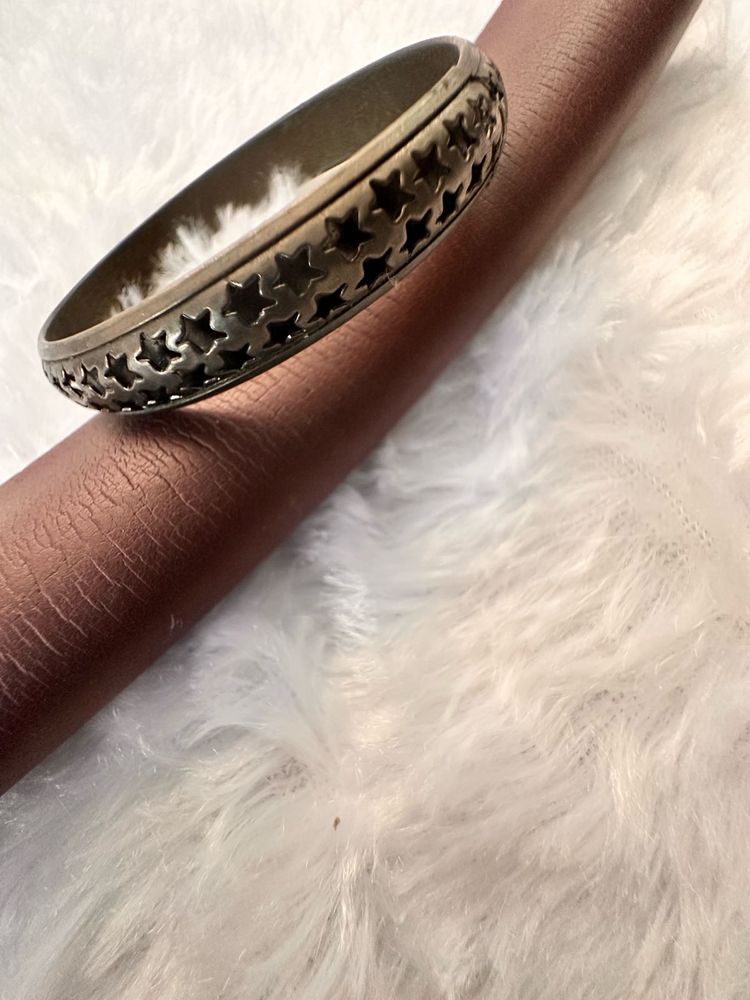 Star Cutout Bangle Bracelet