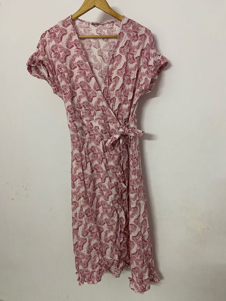 Chic Wrap Dress with Leaf Print