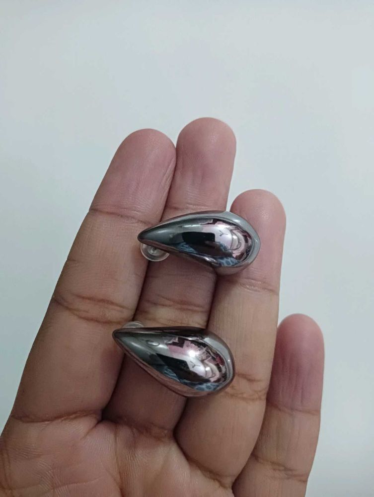 Black Silver Eyedrop Earrings