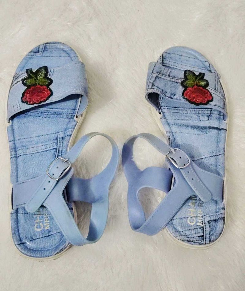 🎀 Denim Rose Embroidered Sandals ❤️