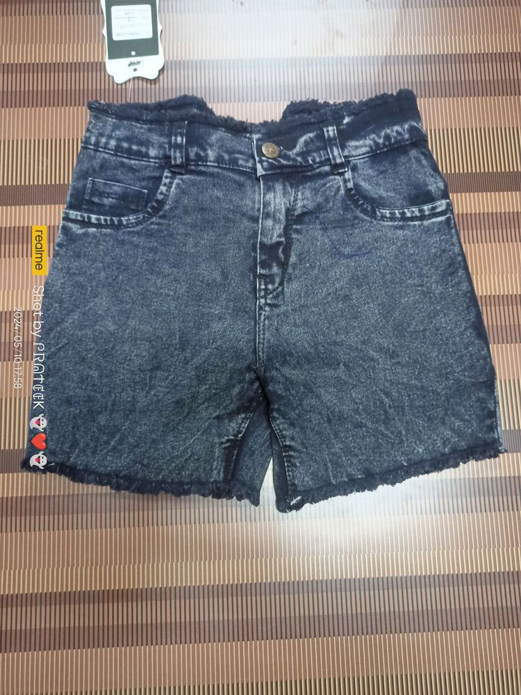 (G-59) 28 Size Regular Fit Denim Shorts