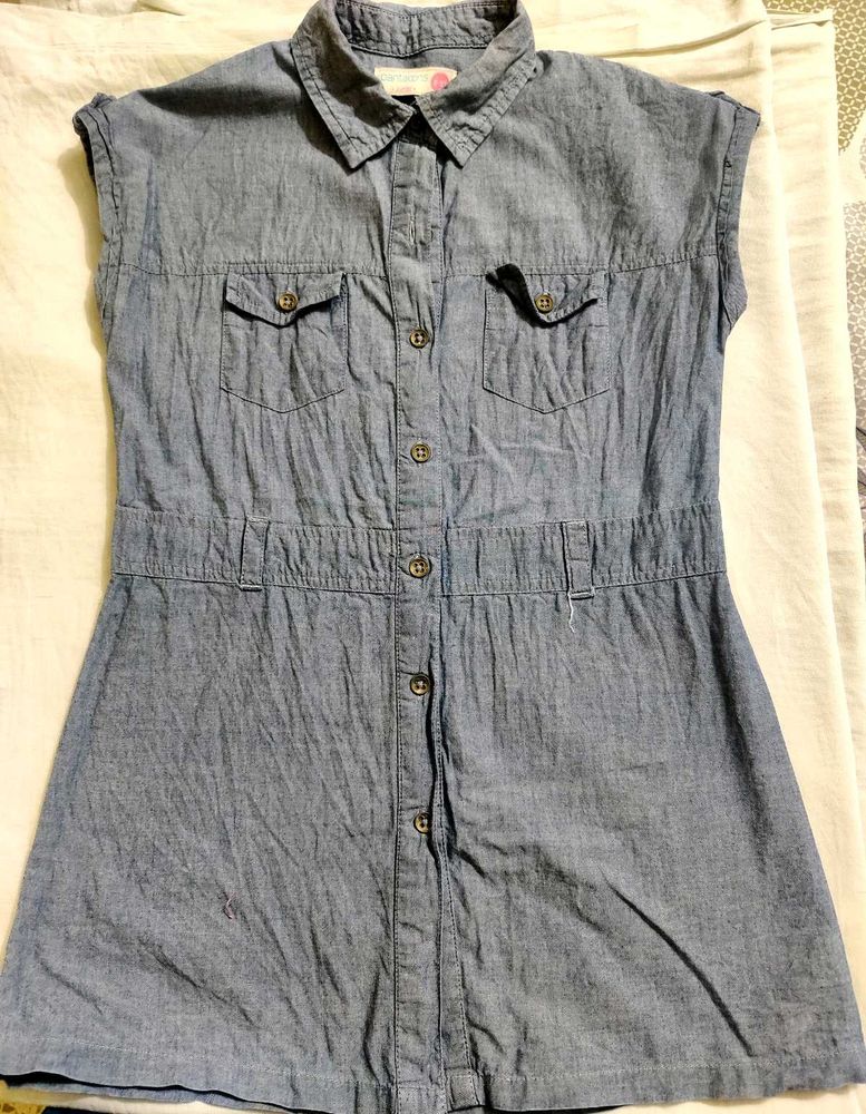 Blue Denim Button-Down Dressb girls age 8-9