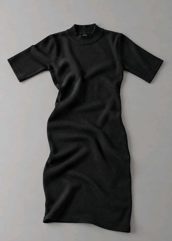 BLACK HIGH-NECK SHORT-SLEEVE BODYCON DRESS