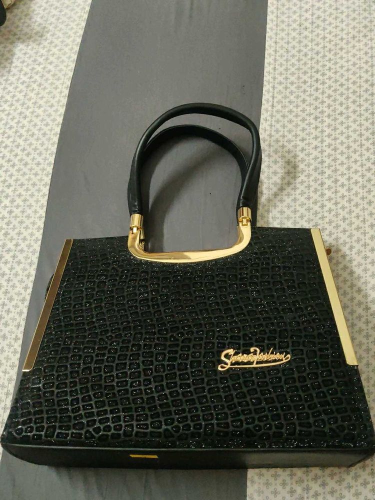 Elegant Black Textured Handbag