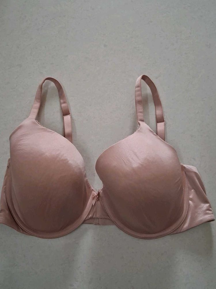 36DD Victoria's secret bra