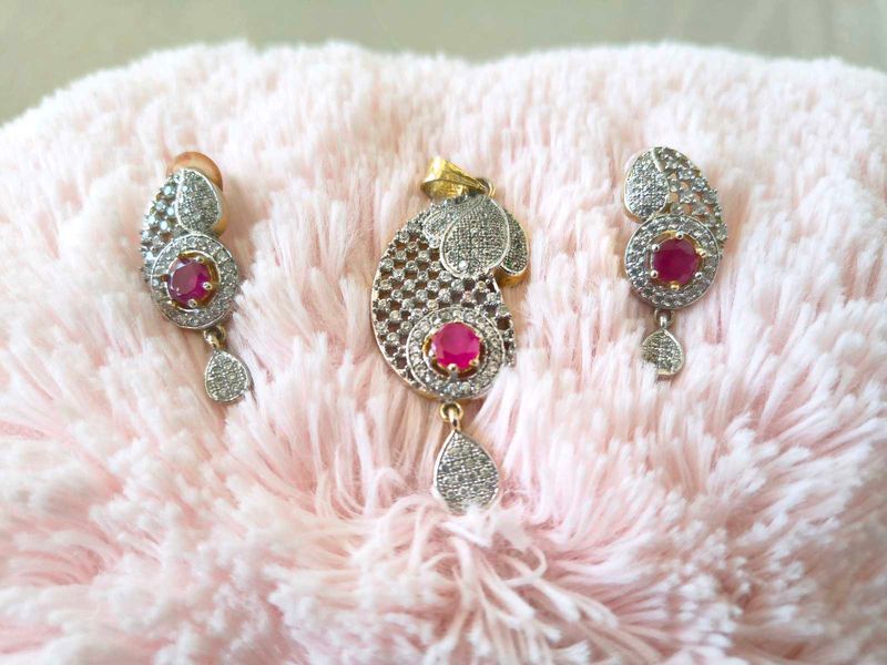 Exquisite Paisley Design Jewellery Set
