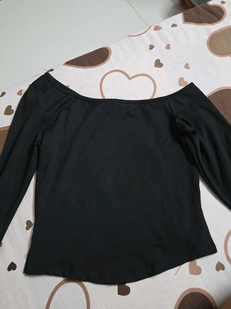 Black Off-Shoulder Long Sleeve Top