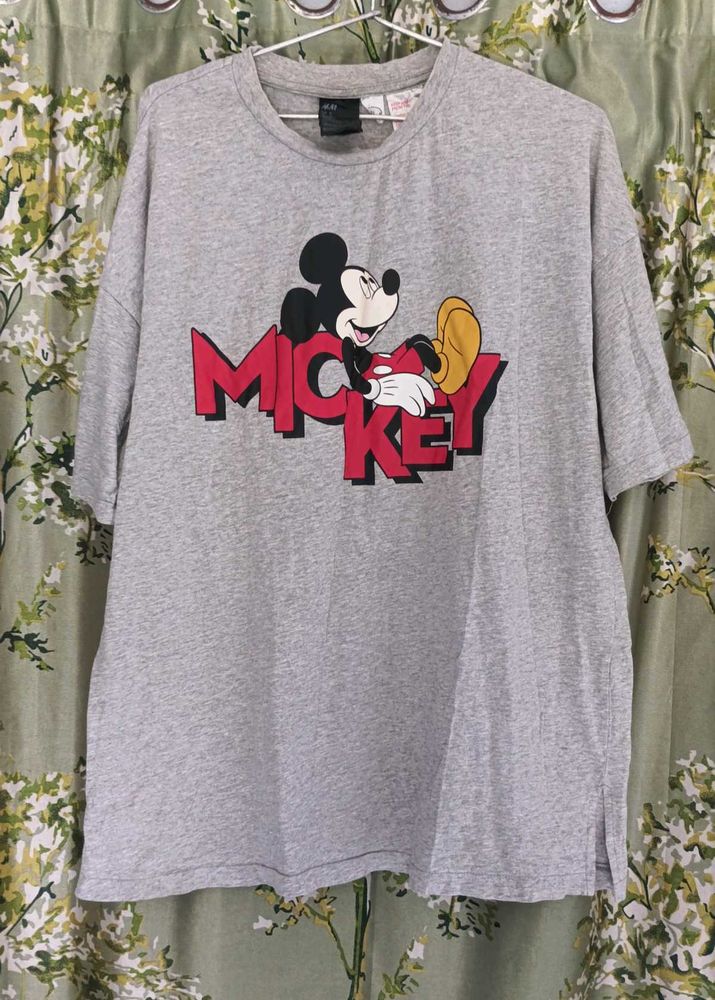 H&amp;M Mickey Mouse Graphic T-Shirt