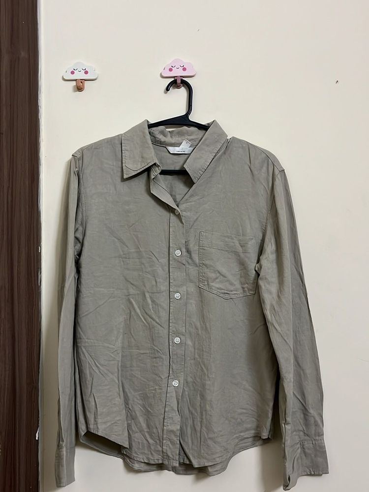 H&amp;M Long Sleeve Button-Up Shirt