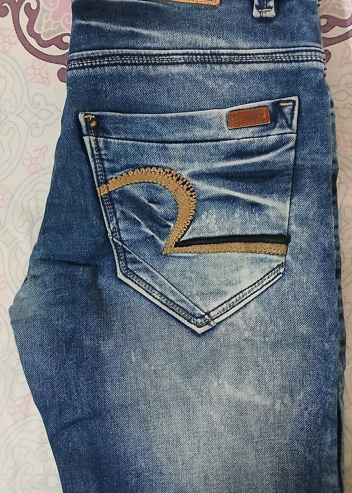 👖 Sparky Skinny Jeans – Just Like New! 💥