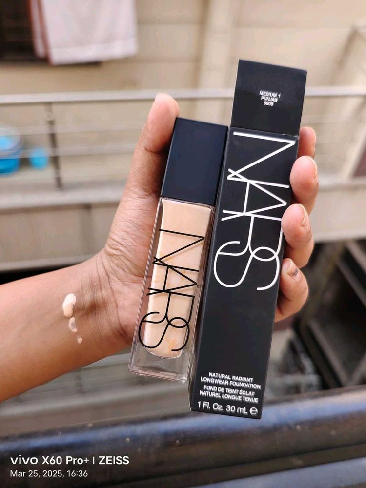 NARS Natural Radiant Longwear Foundation