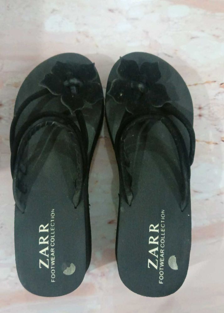 Black Flower wedges