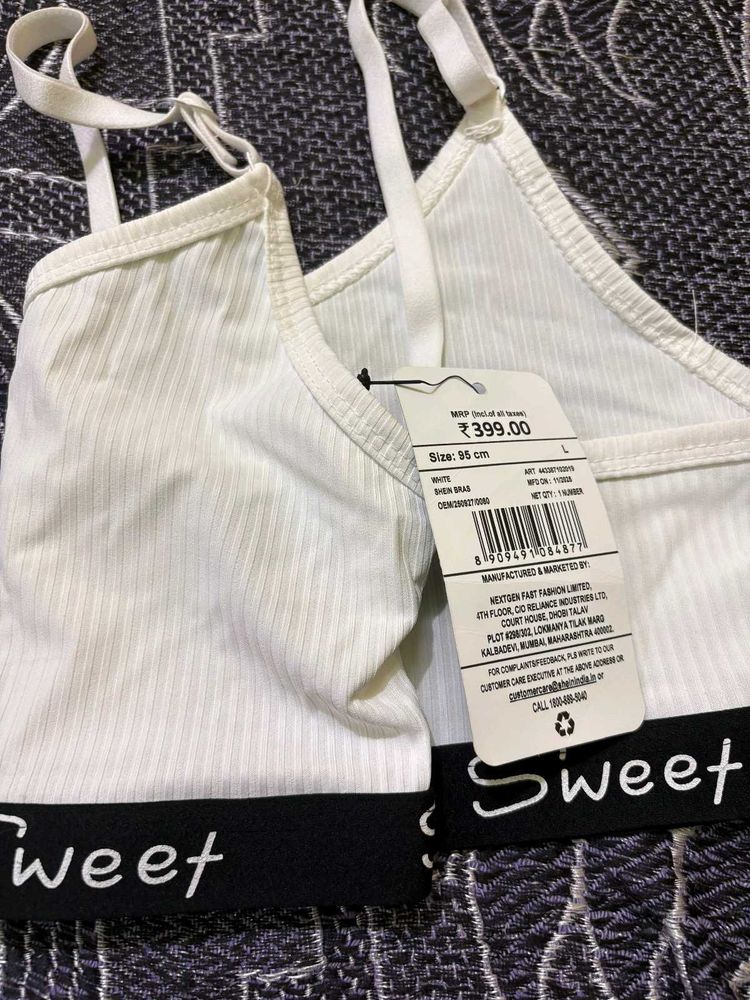 Comfortable White Ribbed Sports Bra