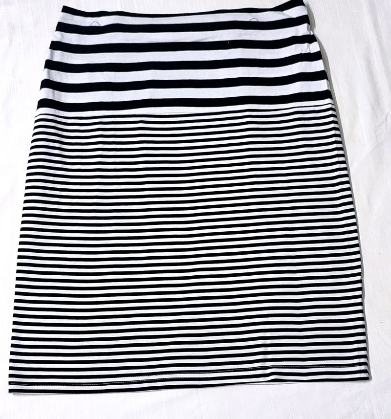 slim fit skirt (Black And White Strips) For Women(XL)