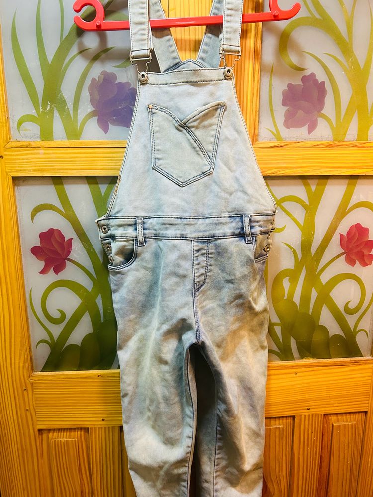High Quality Dungaree For Ladies Small In Size