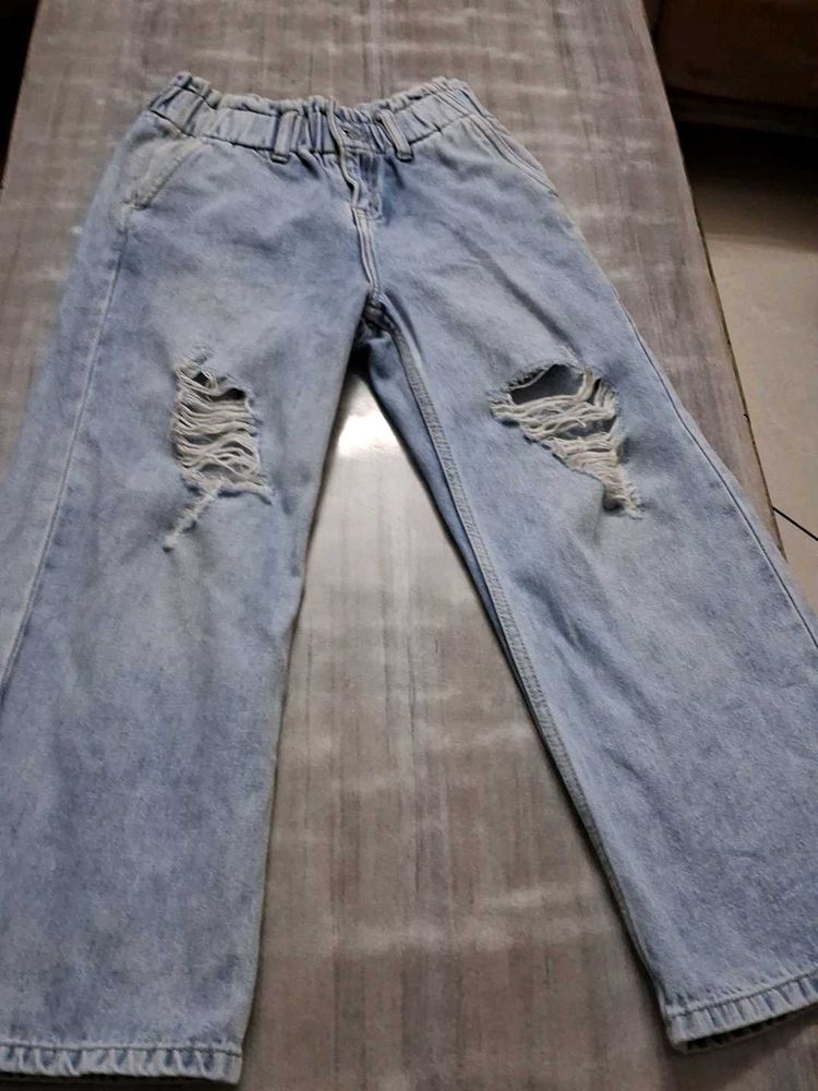 Distressed Wide Leg Jeans
