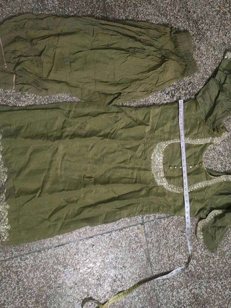 Green Kurta Set with Embellishments