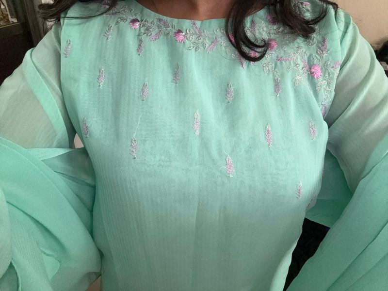 Vintage Sea Green Y2k Embroidered Kurta Set 🩵