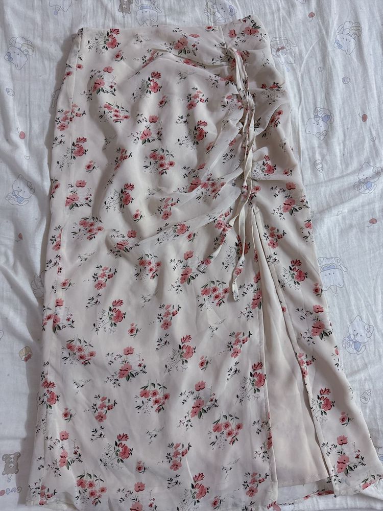 Chic Floral Print Midi Skirt