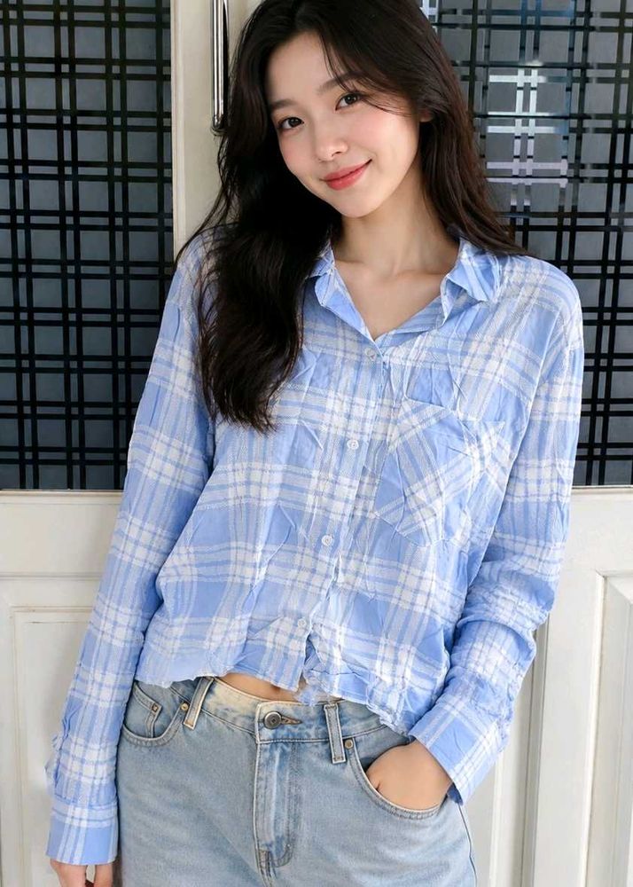 Blue &amp; White Plaid Cropped Shirt