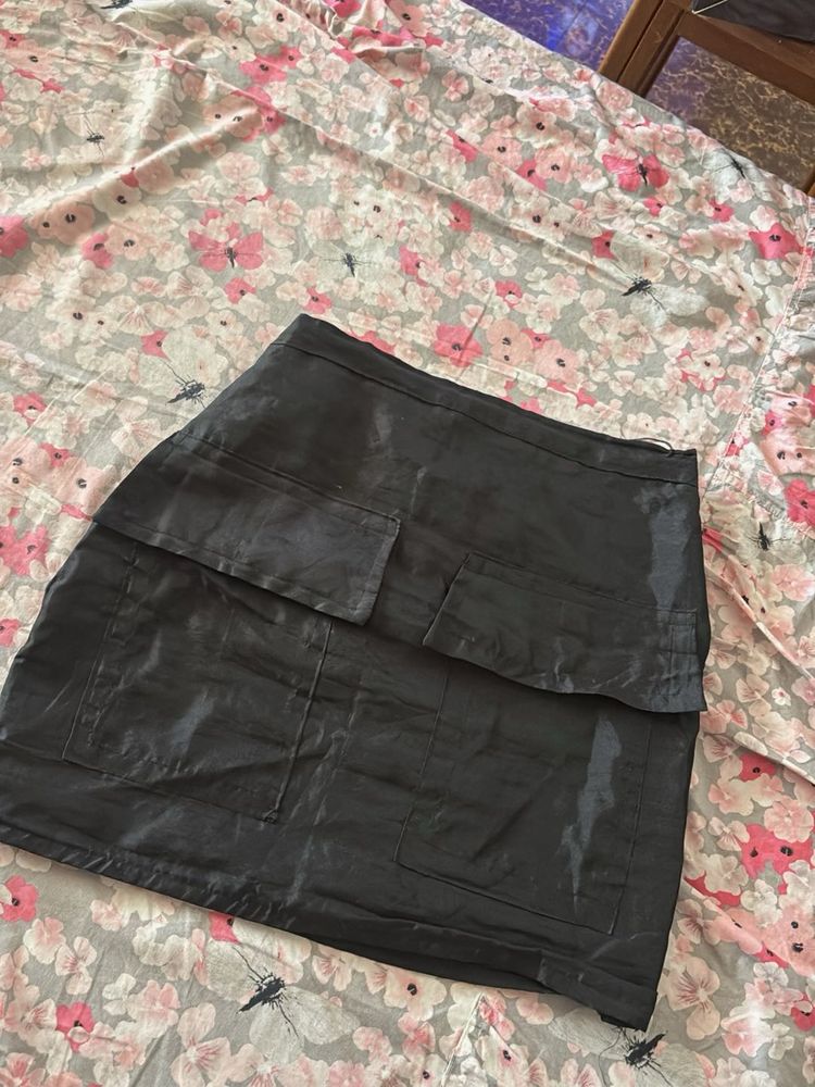 Chic Black Mini Skirt