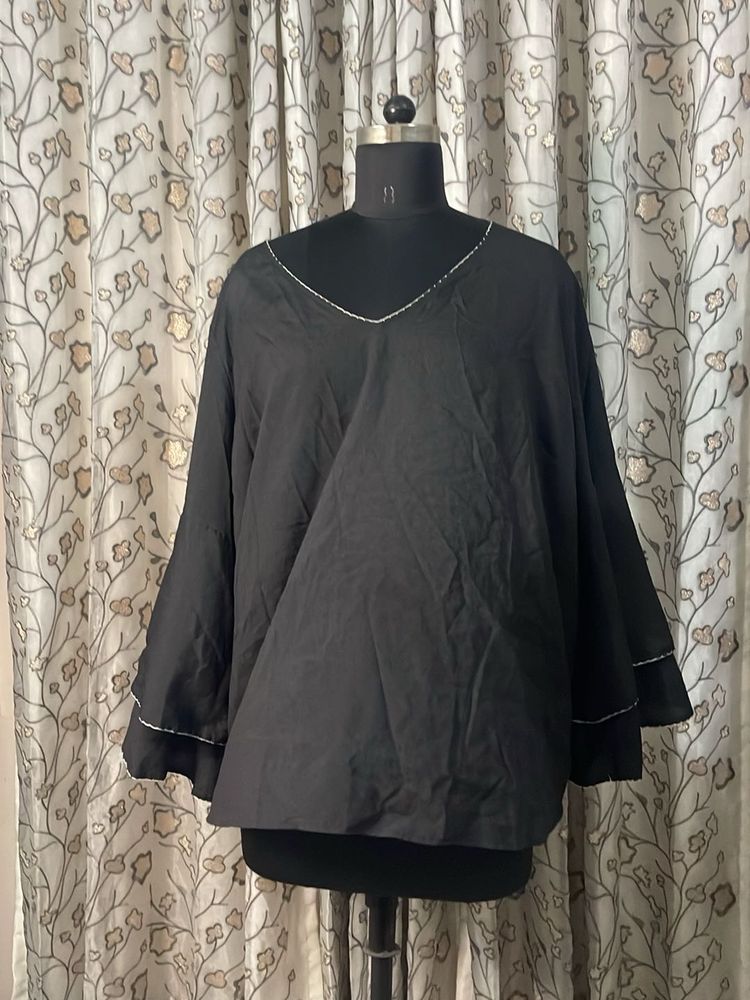 Elegant Black Kurta with V-Neck