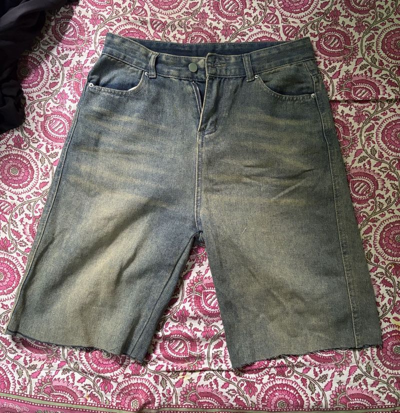 washed denim shorts