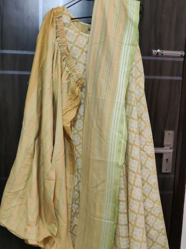 Elegant Yellow Kurta Set