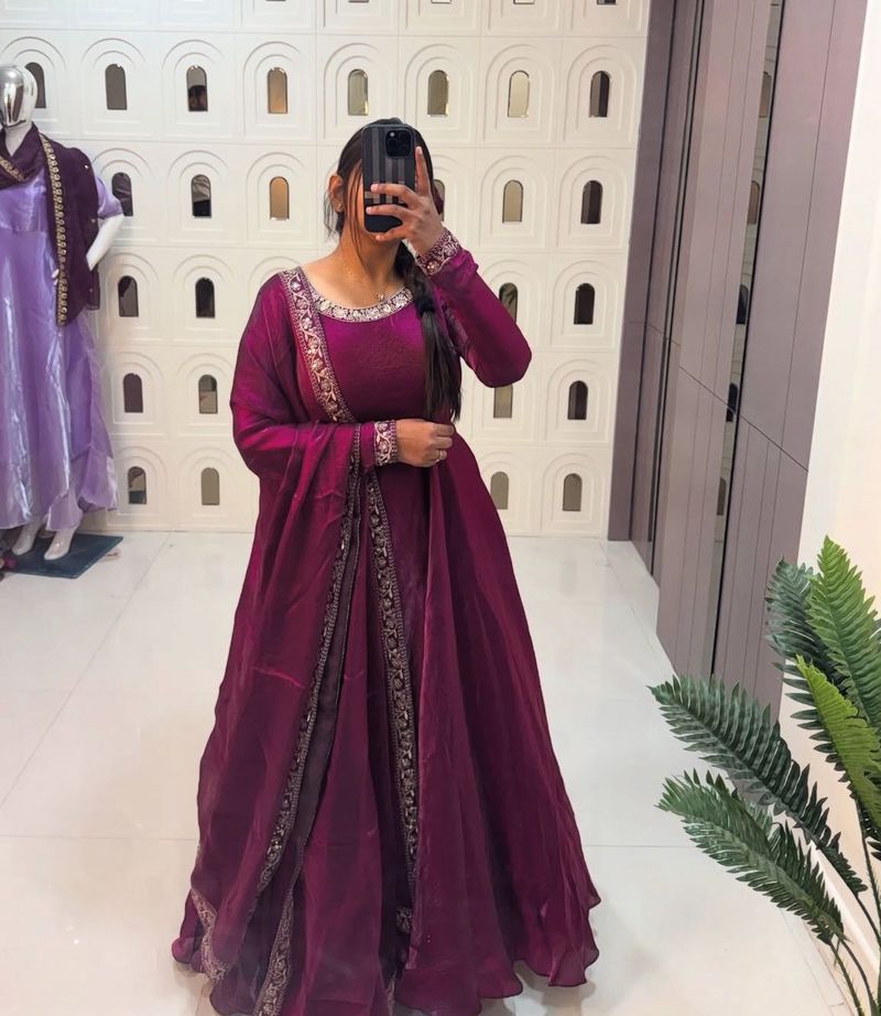 Space silk trending gown