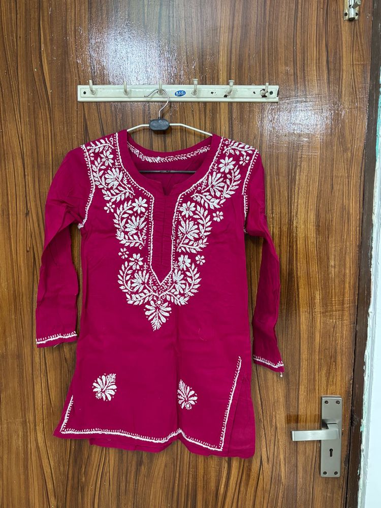 Embroidered Magenta Kurta