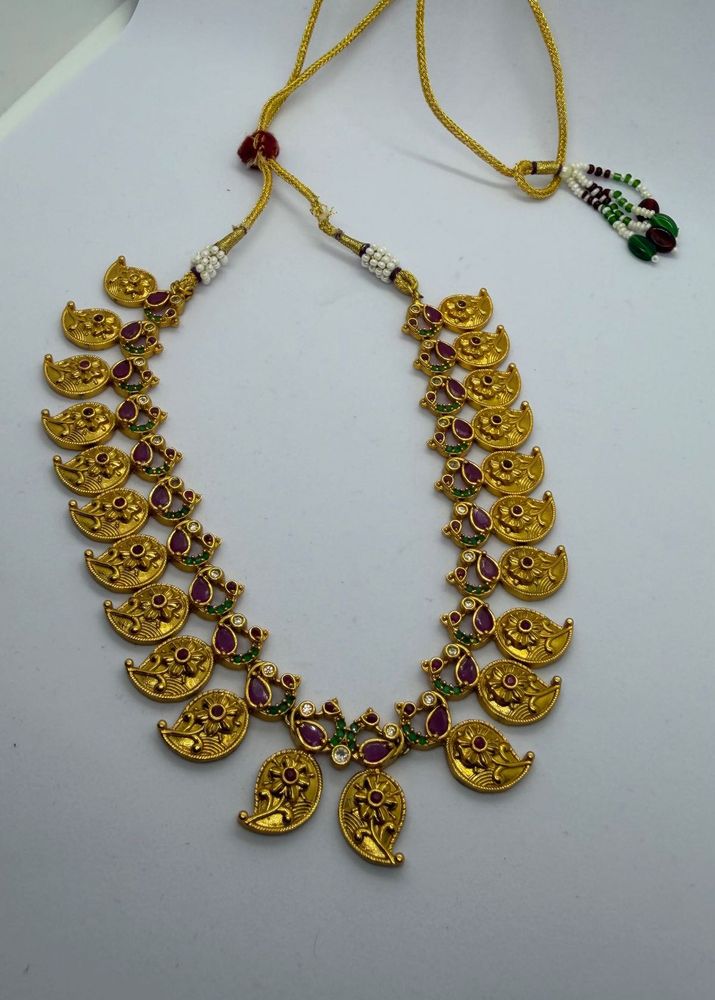 Exquisite Indian Gold-Tone Necklace Set