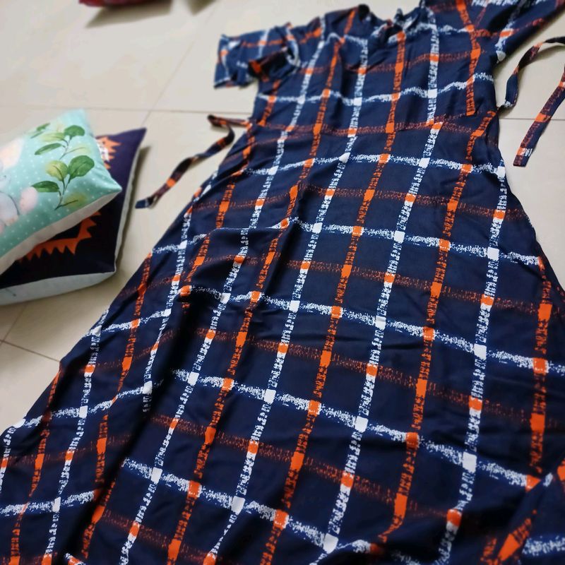 Free SIZE GOWN