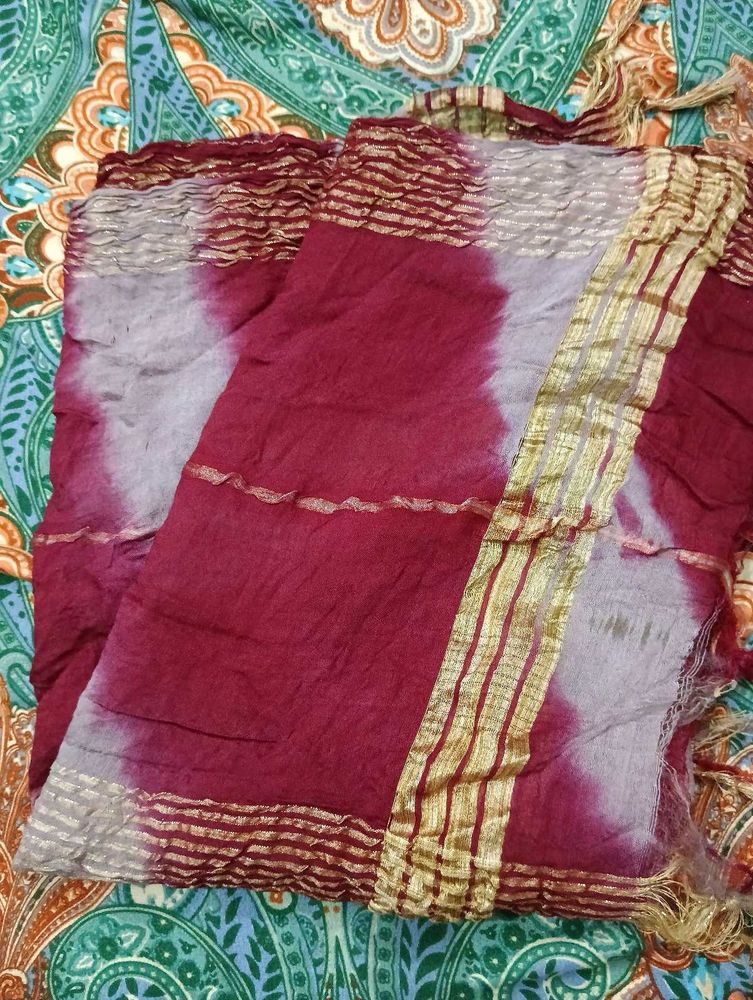 Maroon Tie-Dye Dupatta with Gold Border
