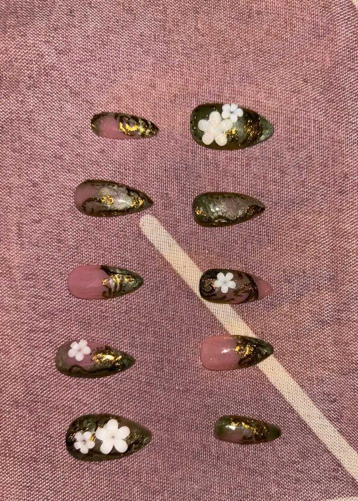 Floral Press-On Nails