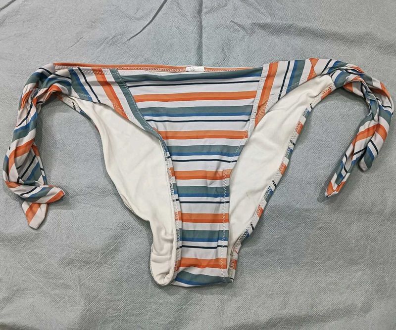 😍 Striped Bikini Bottom