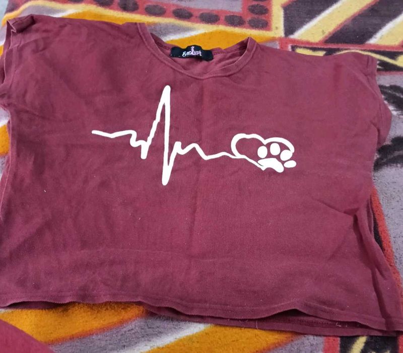 Maroon Graphic Print T-shirt