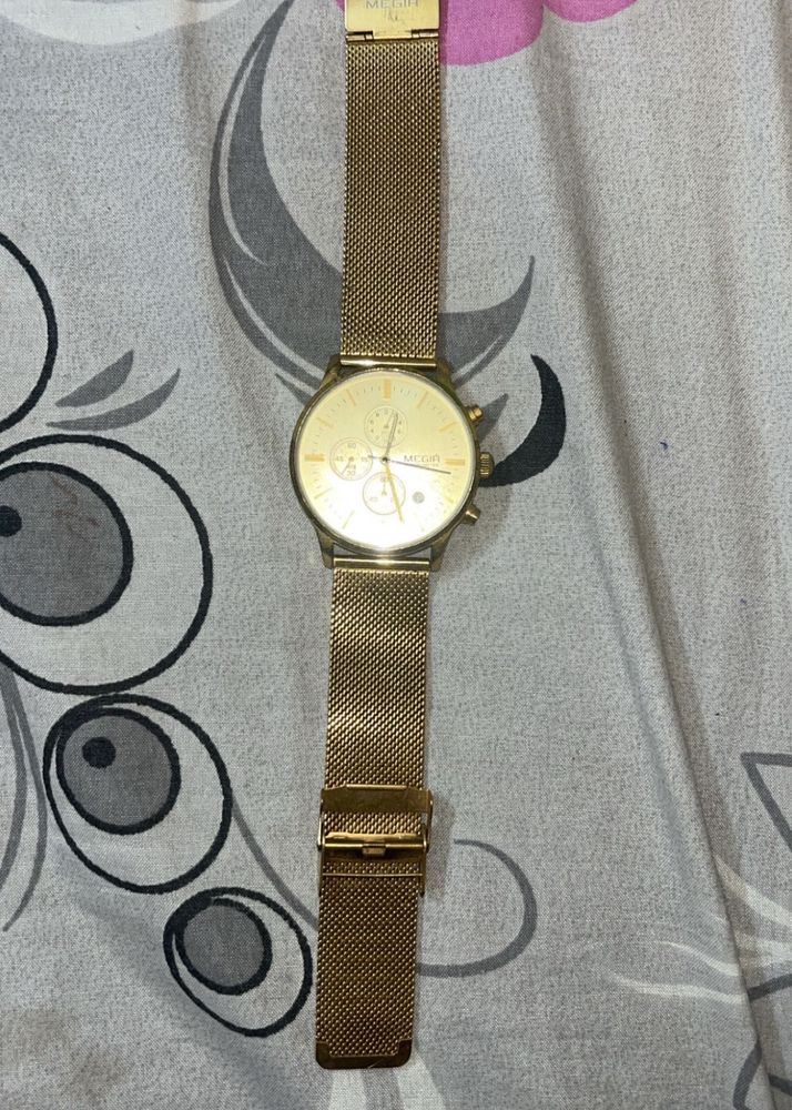 Elegant Gold Mesh Unisexual Watch