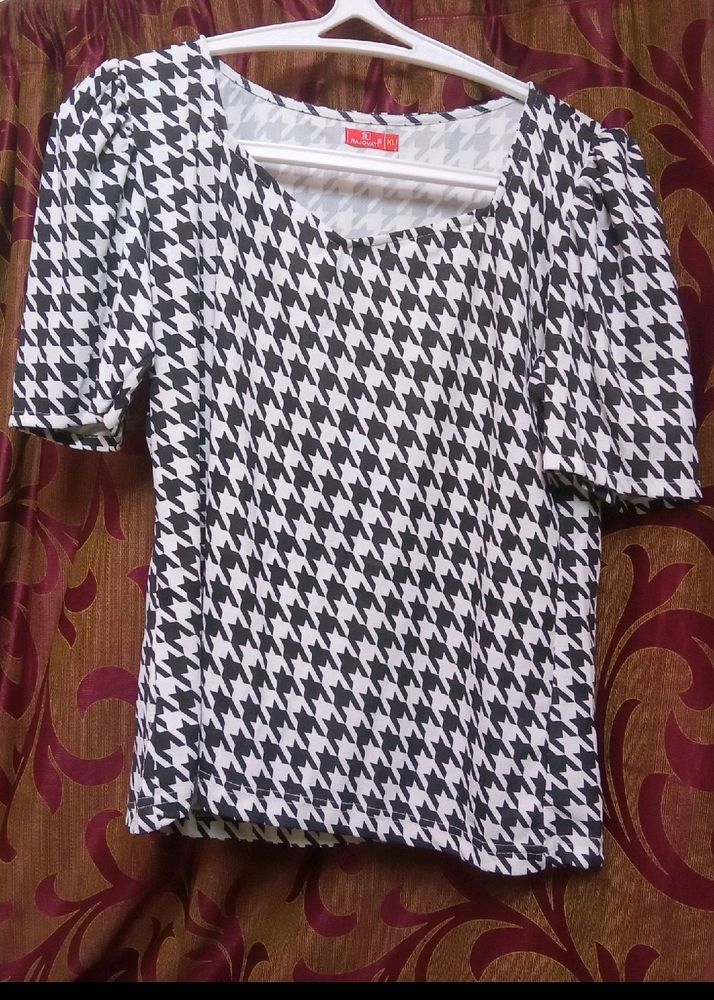 Black And White Top