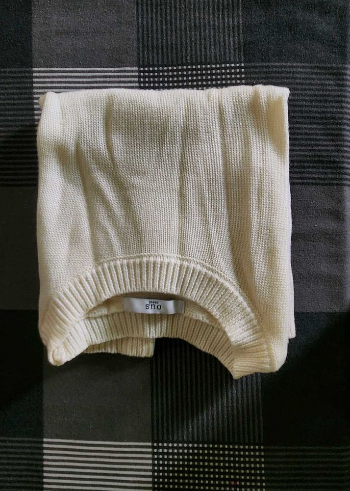 Elegant Cream Knitted Sweater Vest