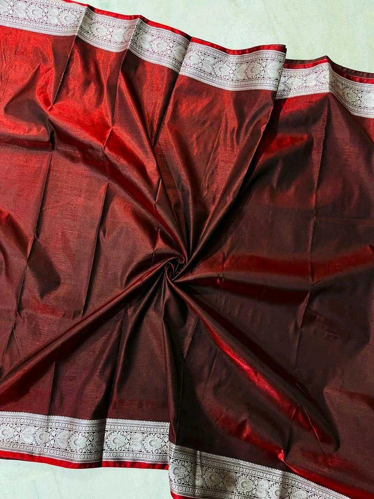 Elegant satin silk plane saree with rich pallu