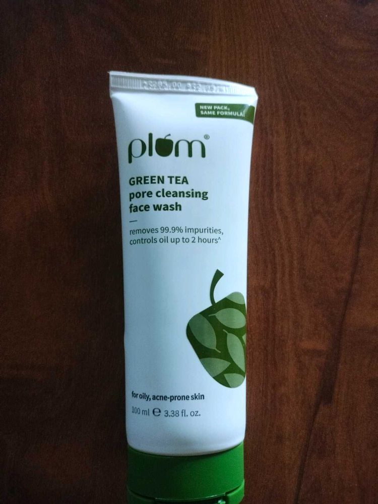Plum Green Tea Pore Cleansing Face Wash